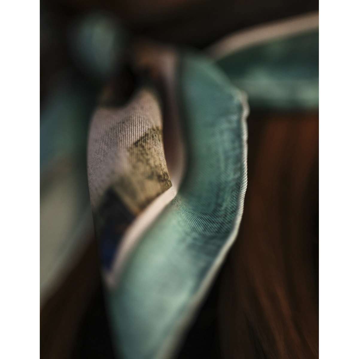 Silk scarf 45 Taporo 39, fabric detail by Maison DEVIENNE