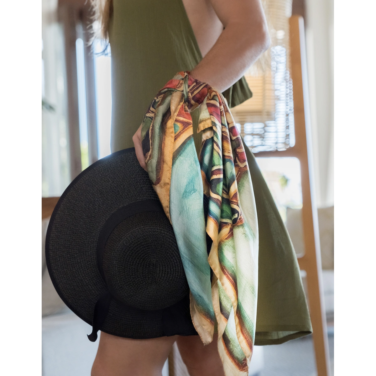 Silk scarf 90 Lagoon Spirit tied around the waist